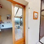 Maison Lumineuse Et Familiale A Avec Piscine Et Parking - Fr-1-785-34 펜션 빅-라-가르디올