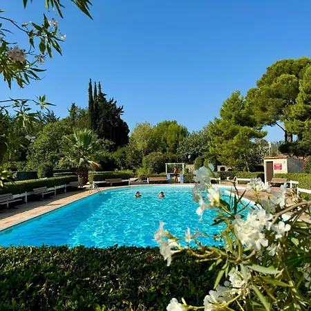 Maison Lumineuse Et Familiale A Avec Piscine Et Parking - Fr-1-785-34 Prázdninový dům