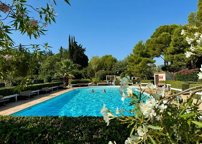 Maison Lumineuse Et Familiale A Avec Piscine Et Parking - Fr-1-785-34 Σπίτι διακοπών
